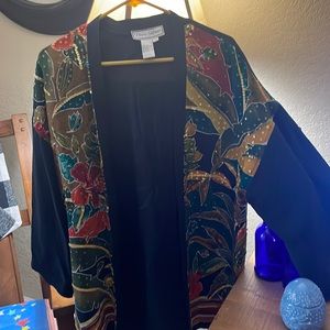 A beautiful Diane Gilman, QVC number one personality, 100%silk jacket